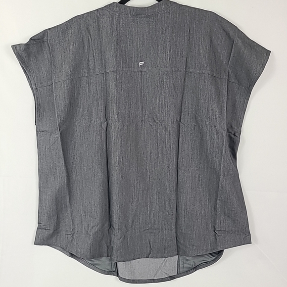 NEW Fabletics Women's Evolve 3-Pocket Scrub Top Sleeveless V-Neck Grey Sz XXL - Picture 6 of 6